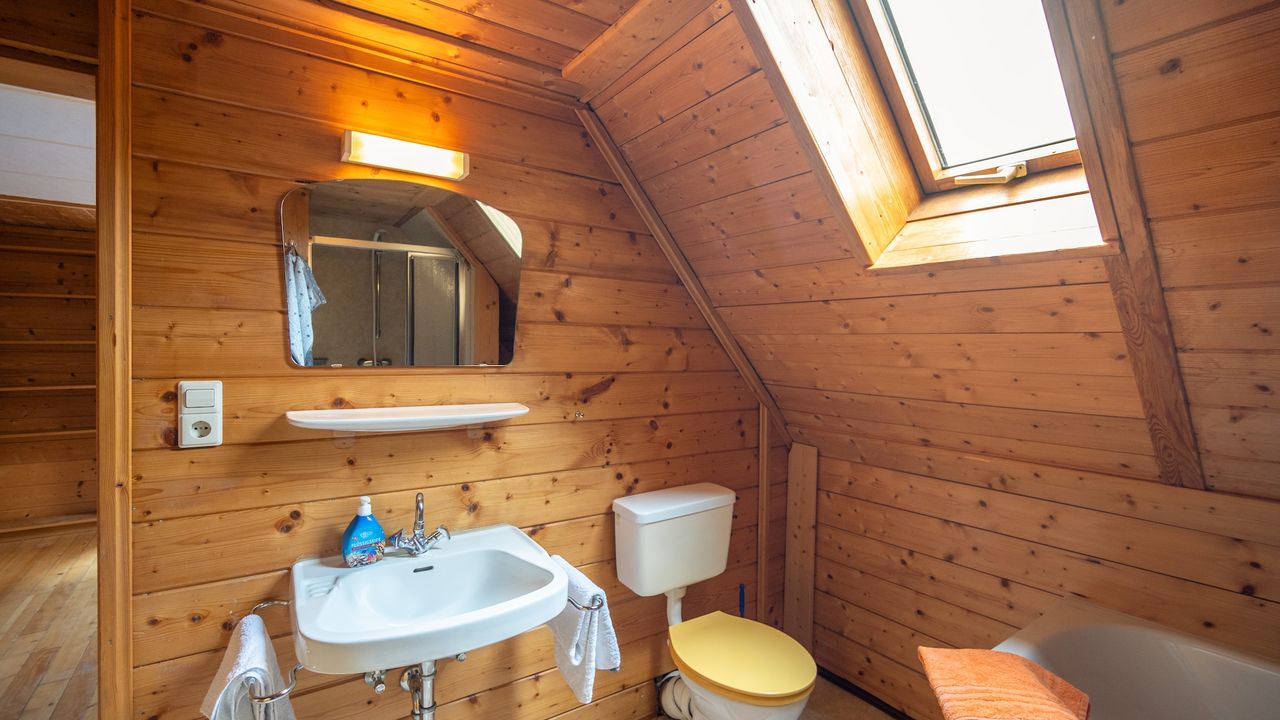 BathRoom BathRoom